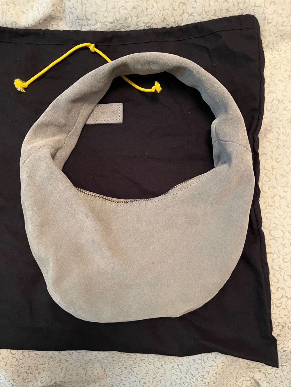100% Suede Rounded Purse - Picture 10 of 13